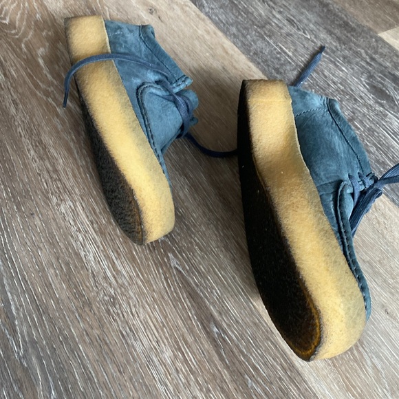 Men’s size 9 Clark’s original wallabee chukka in Teal - Picture 13 of 17